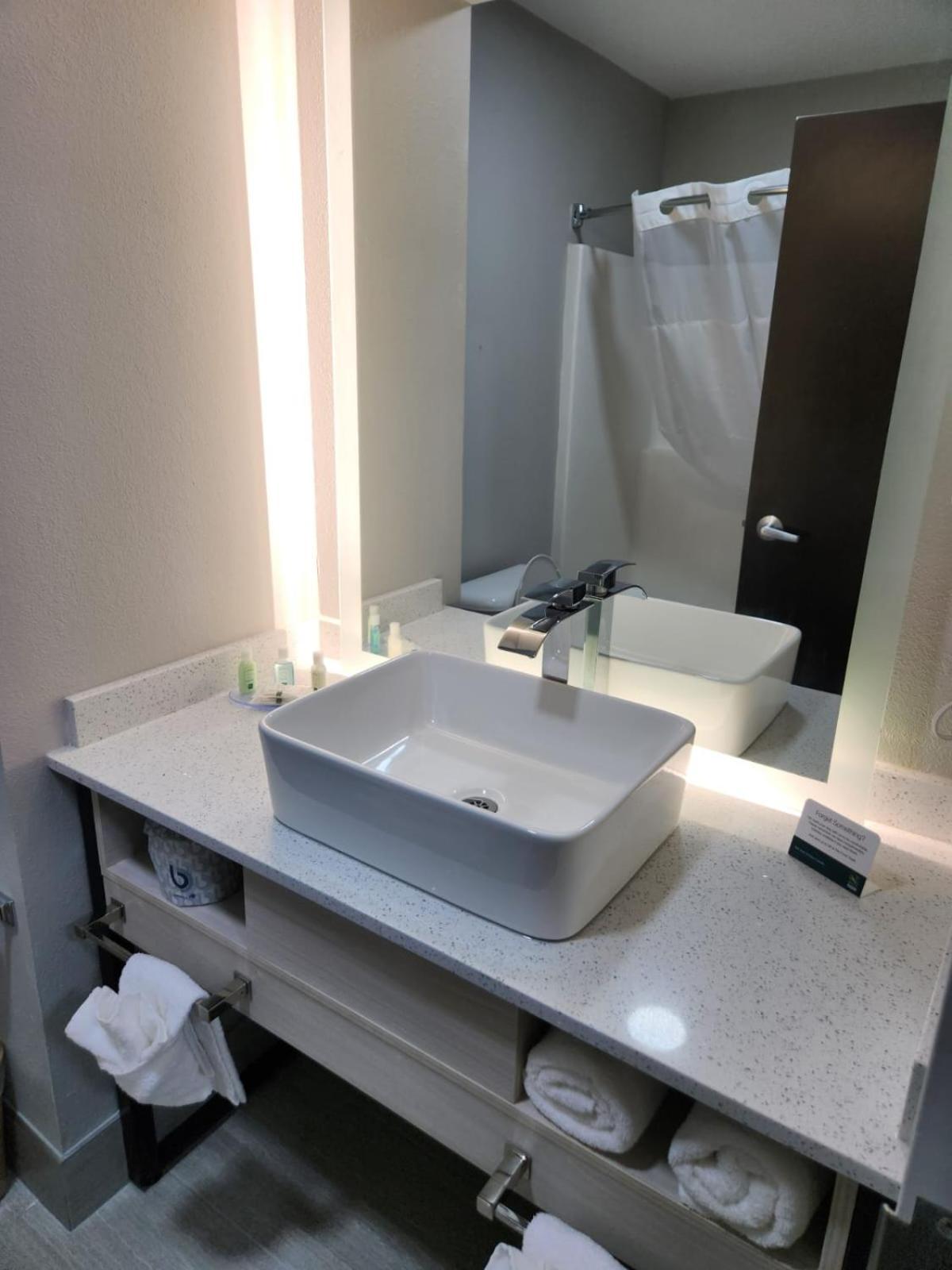 Quality Inn & Suites Айкън Екстериор снимка