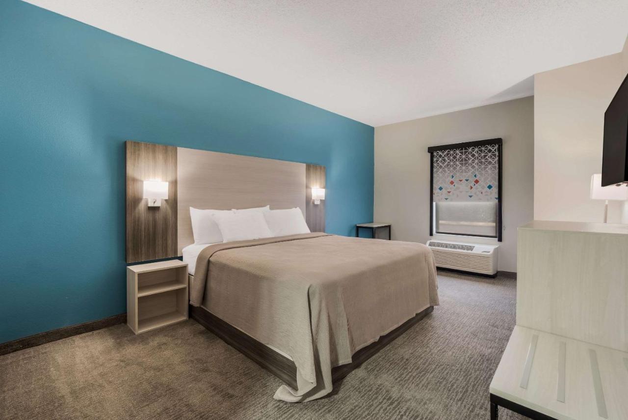 Quality Inn & Suites Айкън Екстериор снимка