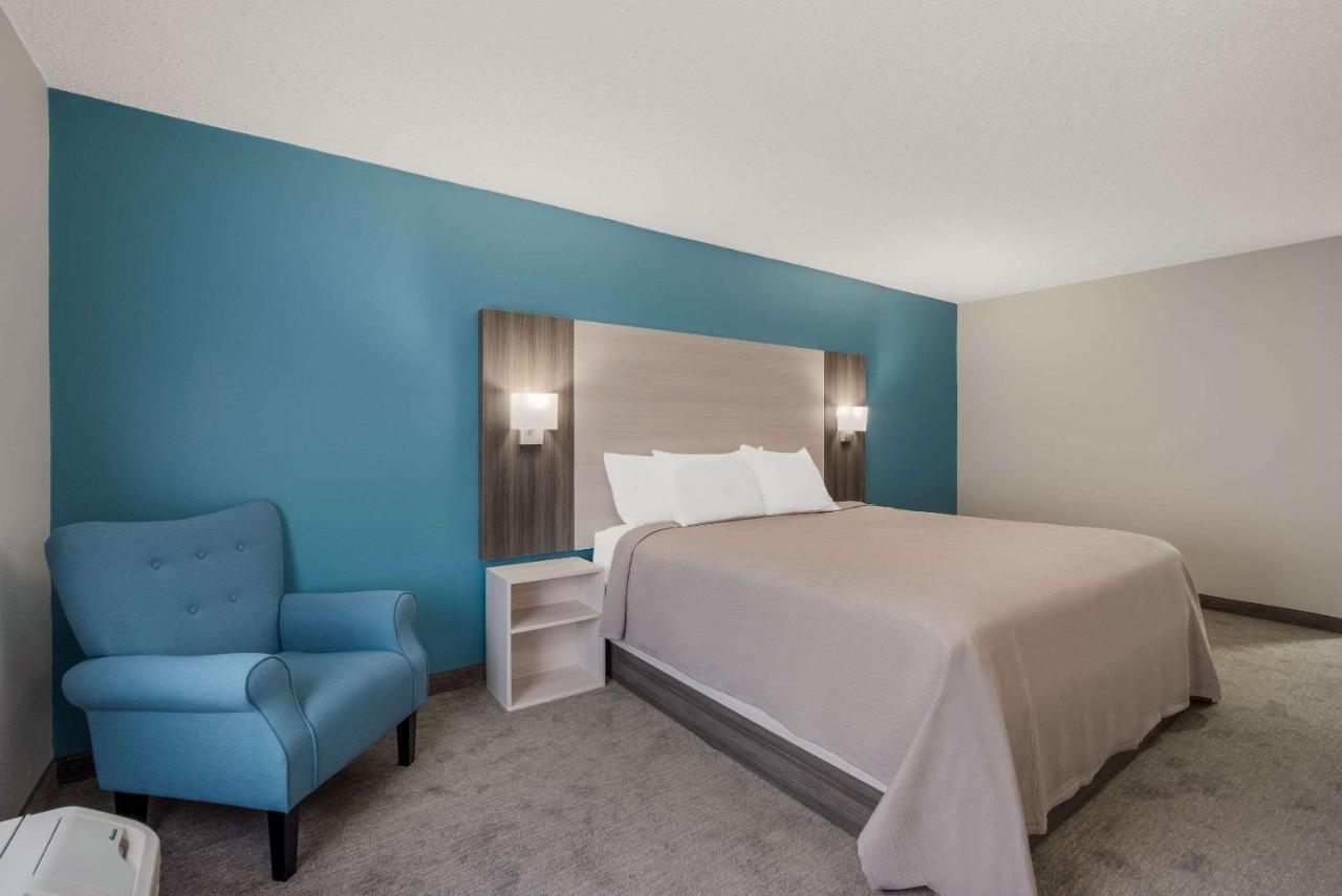Quality Inn & Suites Айкън Екстериор снимка